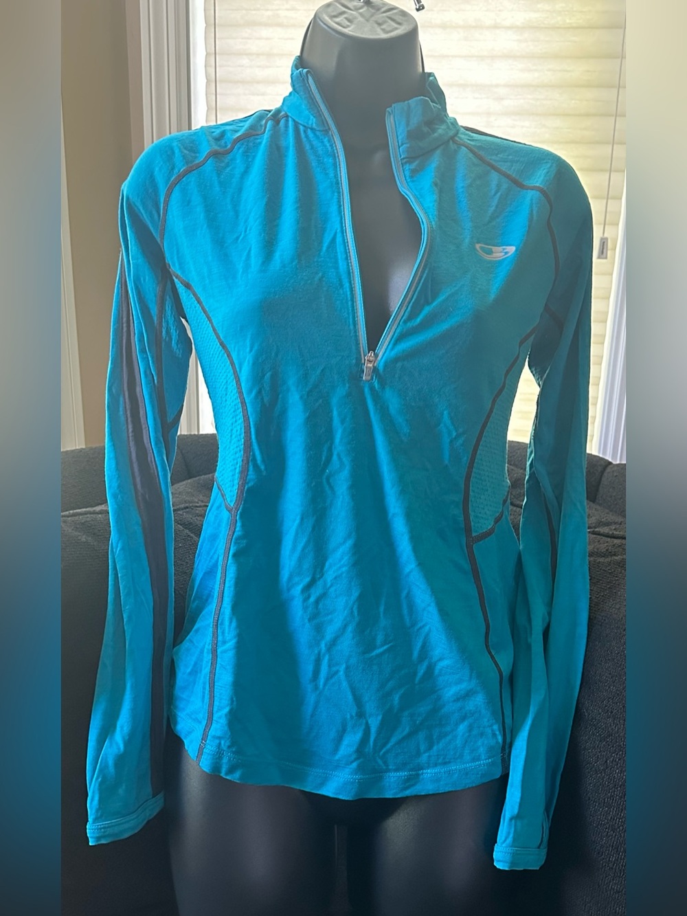 Icebreaker 200 • merino wool • long sleeve performance top • size small